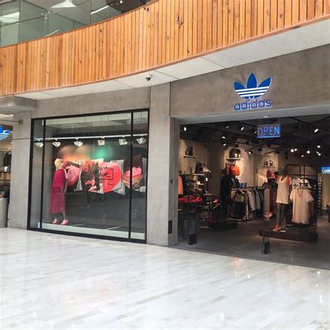 outlet adidas gustavo baz|gustavo baz padre.